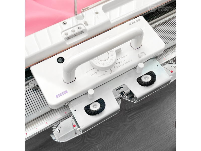 Вязальная машина Silver Reed SK840/SRP60N + ПО Knit Styler USB