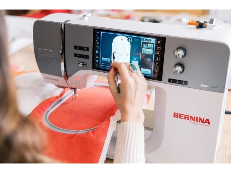 Швейно-вышивальная машина Bernina B770 QE PRO