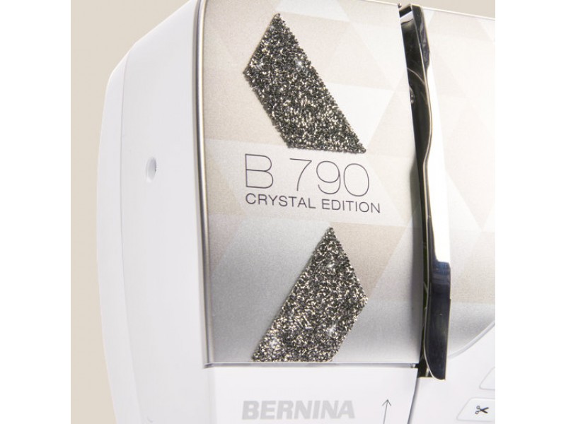 Швейная машина Bernina B880 Plus Crystal Edition с вышивальным модулем
