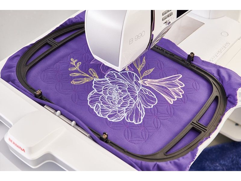 Швейная машина Bernina 990 с вышивальным модулем