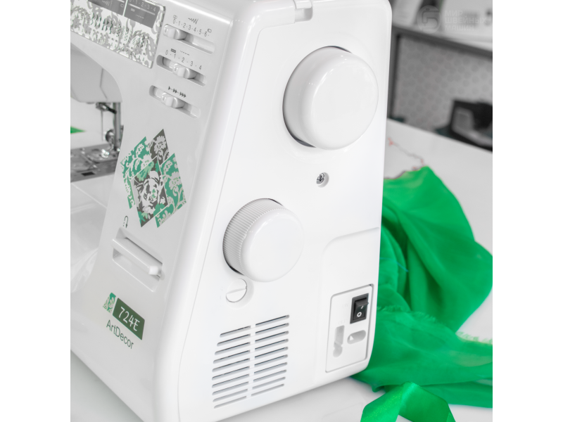Швейная машина Janome ArtDecor 724E