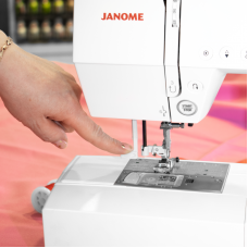 Швейная машина Janome DC 7100