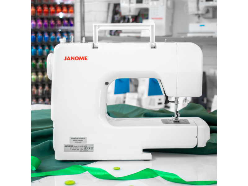 Janome Legend LE-30