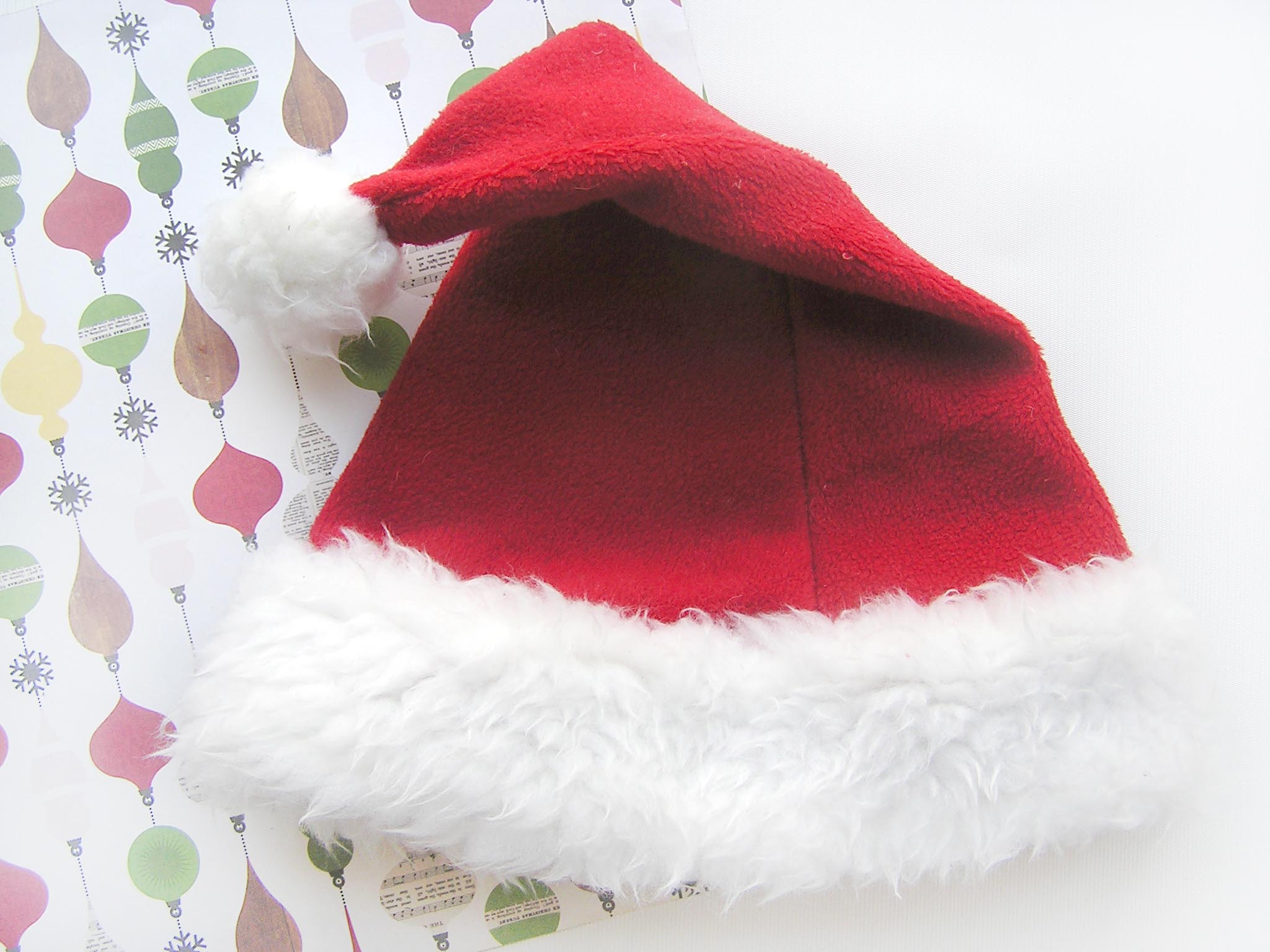 Новогодняя шапка Санта Клауса