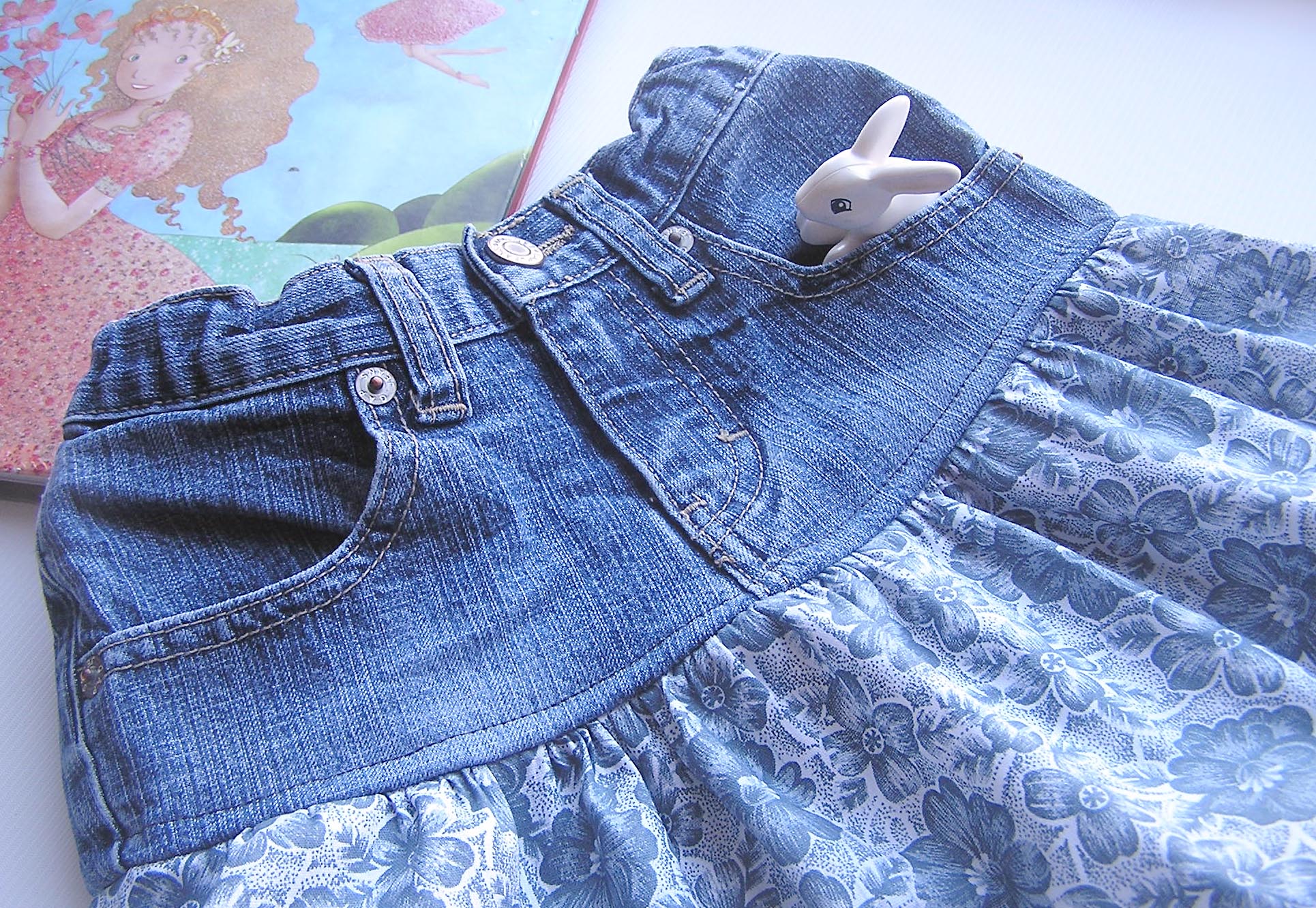 Как переделать старые джинсы в модную юбку для дочки: подробный мастер-класс